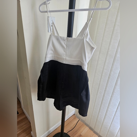 NWOT Fashion Nova Romper - Picture 4 of 6